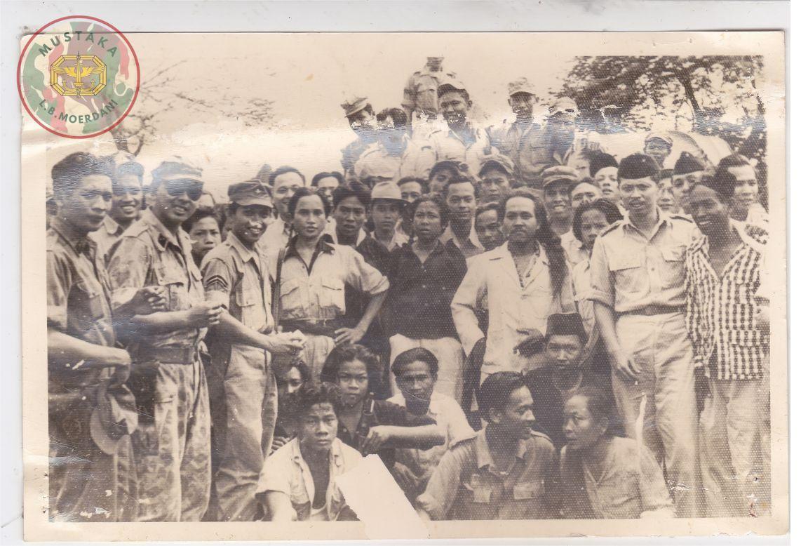 1. Ops. DI TII thn. 1953 s.d 1961, pasukan gembel menyerah tgl 4 maret 1954 di Setu