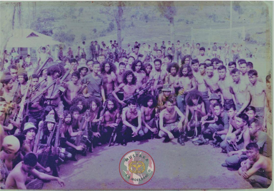 9. Ops. Seroja Timor Timur.  Nanggala XXVIII, Danki Lettu Inf Prabowo Subianto di daerah Ossu TimTim 1978a - Copy